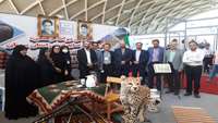 بازدید سرپرست معاونت هماهنگی امور اقتصادی استانداری سمنان از غرفه دانشگاه در نمایشگاه گردشگری جهان اسلام