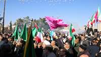حضور پرشور خانواده بزرگ دانشگاه علوم پزشکی استان سمنان در اجتماع مردمی حمایت از امنیت و آرامش ایران اسلامی