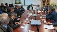 دکتر محمد رضا رضایی کوچی رئیس کمیسیون عمران مجلس شورای اسلامی از مجروحین سانحه قطار هفت خوان – سمنان عیادت نمود.