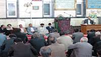 گفت و گوی  رئیس دانشگاه علوم پزشکی سمنان با نمازگزاران مسجد جامع گرمسار