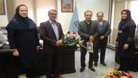 رئیس بانک رفاه کارگران گرمسار با پرستاران بیمارستان معتمدی دیدار کرد.
