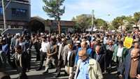 حضور پرشور مدیر و پرسنل شبکه بهداشت و درمان شهرستان دامغان در راهپیمایی روز 13 آبان