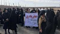 برگزاری همایش پیاده روی به مناسبت هفته سلامت و جوان در روستایی فروان شهرستان آرادان