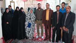 دیدار دکتر شادنوش رئیس دانشگاه با خانواده شهید مجید رضاکاظمی