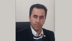 تشکر و قدردانی دکتر دانائی رئیس دانشگاه از دکتر نداف سرپرست سابق شبکه بهداشت و درمان شهرستان آرادان