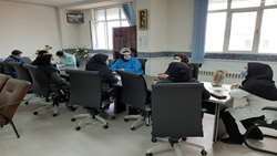 جلسه روند ارائه خدمات به بيماران كرونايي در شبكه بهداشت و درمان شهرستان سرخه برگزار شد