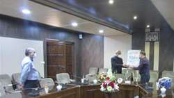 ریاست مرکز بهداشت شهرستان سمنان از خدمات سی ساله دکتر برزگر قدردانی کرد