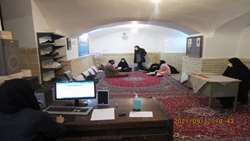 استقرار تیم واکسیناسیون کرونا مرکز بهداشت سمنان در بازار سمنان