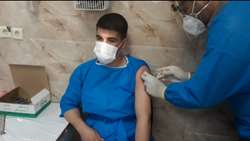 فاز اول تزریق واکسن کرونا ویروس در دانشگاه علوم پزشکی استان سمنان آغاز شد