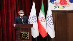 دکتر دانائی رئیس سابق دانشگاه در آیین تکریم و معارفه: برای حفظ حرمت حریم دانشگاه تمام تلاشم را کردم. 