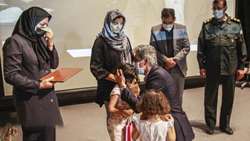 زانو نهادن ریاست دانشگاه در مقابل یادگاران تلاشگر عرصه سلامت زنده یاد دکتر مجید چگینی  