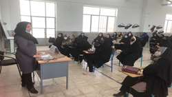 جلسه آموزشی به مناسبت هفته جمعیت در مدرسه سمیه سرخه
