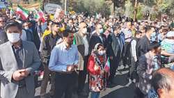 حضور پرشور خانواده دانشگاه علوم پزشکی استان سمنان در مراسم راهپیمایی 13 آبان