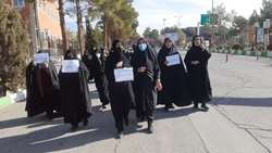 همایش پیاده روی به مناسبت چهارمین پویش سلامتی را قدم بزن در شهرستان سرخه برگزار شد