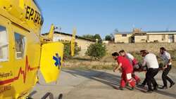 دومین پرواز هلی کوپترآمبولانس اورژانس پیش بیمارستانی دانشگاه بر فراز آسمان برای نجات مصدوم ناشی از واژگونی تیبا