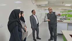 بازدید سرپرست معاونت غذا و دارو دانشگاه از کارخانه تولید کننده دارو در استان سمنان
