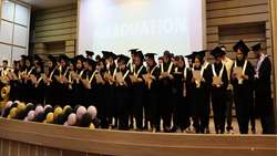 آئین دانش آموختگی دانشجویان رشته های پرستاری و علوم آزمایشگاهی دانشگاه علوم پزشکی استان سمنان برگزار شد