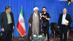 دیدار دانشجویان بین الملل دانشگاه های سمنان با نماینده ولی فقیه در استان