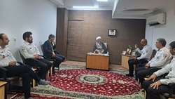 دیدار رئیس دانشگاه و کارکنان اورژانس پیش بیمارستانی 115 دانشگاه با نماینده ولی فقیه در استان سمنان 