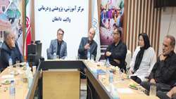 نشست دکتر رشیدی‌پور سرپرست دانشگاه با موثرین و نیک اندیشان دامغانی