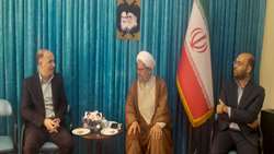 دیدار سرپرست شبکه بهداشت و درمان شهرستان دامغان با امام جمعه شهرستان