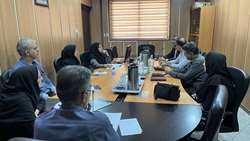 بازنگری و انطباق عناوین پایان نامه های دانشجویان دانشگاه در راستای نیازهای واقعی جامعه