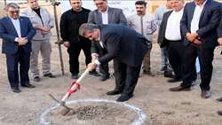  آیین کلنگ‌زنی پروژه احداث مرکز خدمات جامع سلامت شهری ـ روستایی قمر بنی‌هاشم(ع) دامغان برگزار شد
