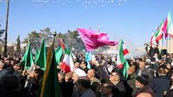 حضور پرشور خانواده بزرگ دانشگاه علوم پزشکی استان سمنان در اجتماع مردمی حمایت از امنیت و آرامش ایران اسلامی