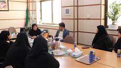 نشست معاون فرهنگی و دانشجویی دانشگاه با کارکنان خوابگاه‌های دختران