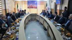 نشست تخصصی سفیر کره جنوبی با هیئت رئیسه دانشگاه علوم پزشکی استان سمنان