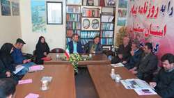 نشست رئیس دانشگاه علوم پزشکی استان سمنان با اعضای هیئت تحریریه روز نامه پیام