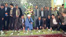 آئین گرامیداشت سی و هشتمین دهه فجر انقلاب اسلامی/ تجدید پیمان مسوولان استان سمنان با شهدا و آرمان های امام خمینی(ره) 