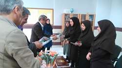 دیدار دکتر عرب آرادانی رئیس بیمارستان معتمدی با معلمین مدارس شهرستان گرمسار