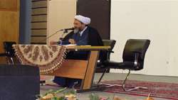 سلسله مباحث زندگی در قرآن با موضوع آثار ذکر و یاد خدا در قرآن مجید در مجتمع آموزشي  دانشگاه علوم پزشکی استان سمنان برگزار شد.