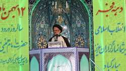 تقدير و تشكر حاج آقا مهدی نژاد امام جمعه شهرستان گرمسار از دست اندرکاران حوزه سلامت استان سمنان