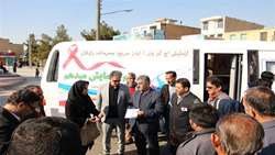 بازدید مدیر شبکه بهداشت و درمان شهرستان گرمسار و معاون فرماندار این شهرستان از مینی بوس روبان قرمز.