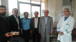 دیدار عیدانه رئیس بیمارستان ولایت با کارکنان این بیمارستان در اولین ساعات روز اول فروردین ماه