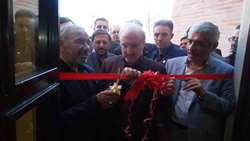 دکتر نمکی وزیر بهداشت خانه بهداشت شهید کاشفی شهر درجزین را افتتاح کرد