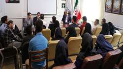 نشست صمیمی رئیس دانشگاه علوم پزشکی استان سمنان با مسئولین و جمعی از کارکنان مرکز آموزشی، پژوهشی و درمانی کوثر