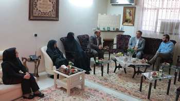 دیدار دکتر شادنوش رئیس دانشگاه با خانواده رزمنده و جانباز دكتر هادي صفائيان 95/02/07
