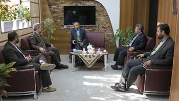دیدار مدیرکل کمیته امداد استان سمنان با دکتر شادنوش رئیس دانشگاه 95/11/03