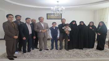 بازدید نوروزی دکتر شادنوش رئیس دانشگاه با خانواده زنده یاد اسیری 96.01.03