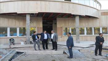 بازدید دکتر شادنوش رئیس دانشگاه از کلینیک در دست احداث گرمسار 95/10/16