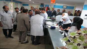 بازدید دکتر خباز استاندار سمنان از مرکز آموزشی پژوهشی درمانی کوثر و عیادت از بیماران 95/02/07