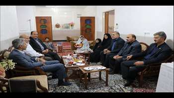 دیدار رئیس دانشگاه با با جانباز هشت سال دفاع مقدس و بازنشسته دانشگاه 98.06.27