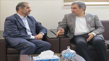 دیدار دکتر شادنوش رئیس دانشگاه با مشهدی مدیر کل سازمان بازرسی استان سمنان 95/08/22