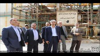 بازدید دکتر دانائی رئیس دانشگاه علوم پزشکی استان سمنان از شرکت کلران 98.02.015