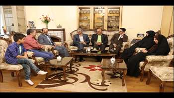 دیدار دکتر دانائی رئیس دانشگاه با نوحی بازنشسته دانشگاه 98.01.21