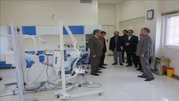 بازدید دکتر شادنوش رئیس دانشگاه از مرکز سلامت دانشگاه سمنان 95/10/08