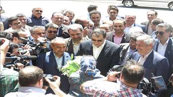تجدید میثاق وزیر محترم بهداشت با شهدای گمنام دانشگاه96/04/31